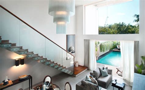 Private Stay at THE GLASS LOFT Villa .